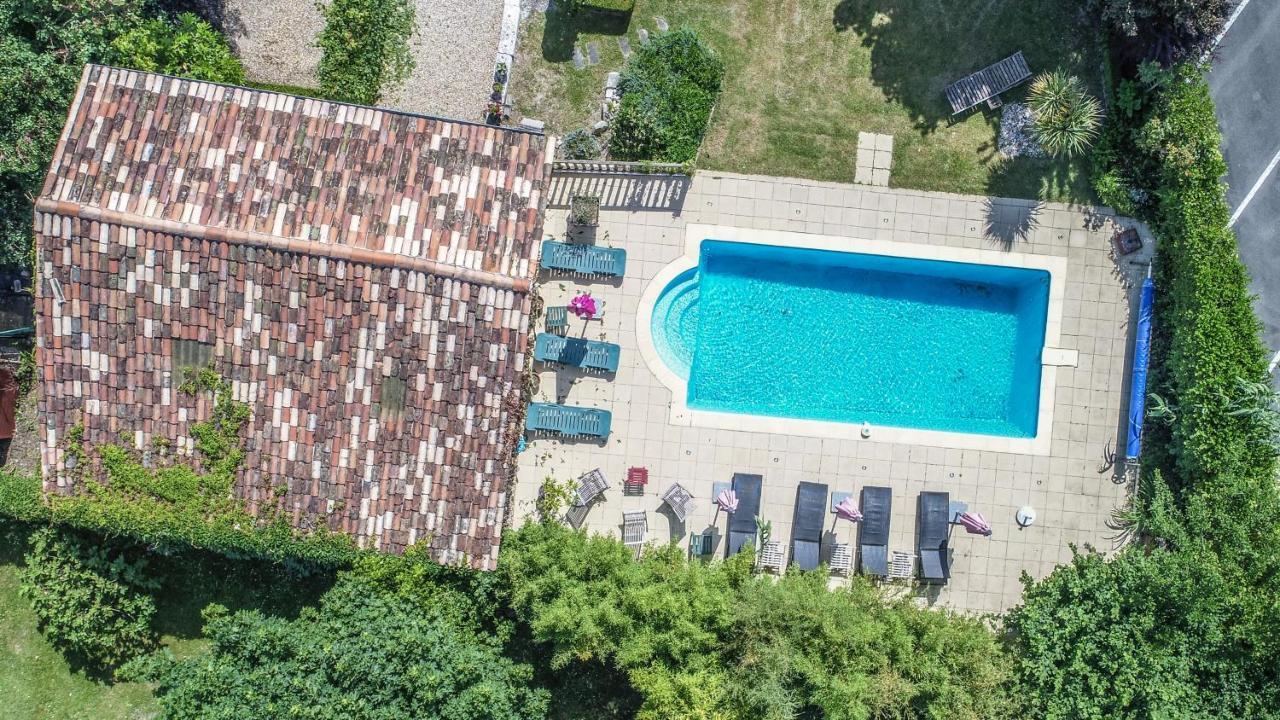 Les Tuileries De Chanteloup La Roche-Chalais Bagian luar foto