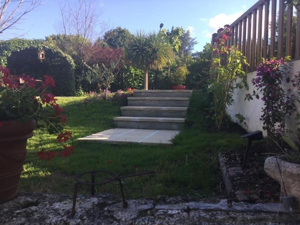 Les Tuileries De Chanteloup La Roche-Chalais Bagian luar foto