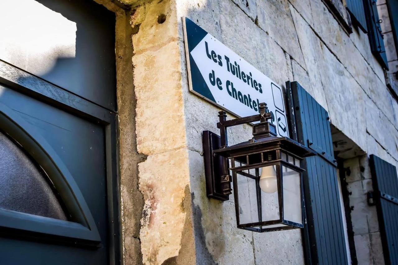 Les Tuileries De Chanteloup La Roche-Chalais Bagian luar foto