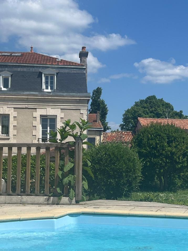 Les Tuileries De Chanteloup La Roche-Chalais Bagian luar foto
